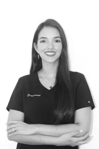 Dra. Andrea Briceño — RegeneraClinic